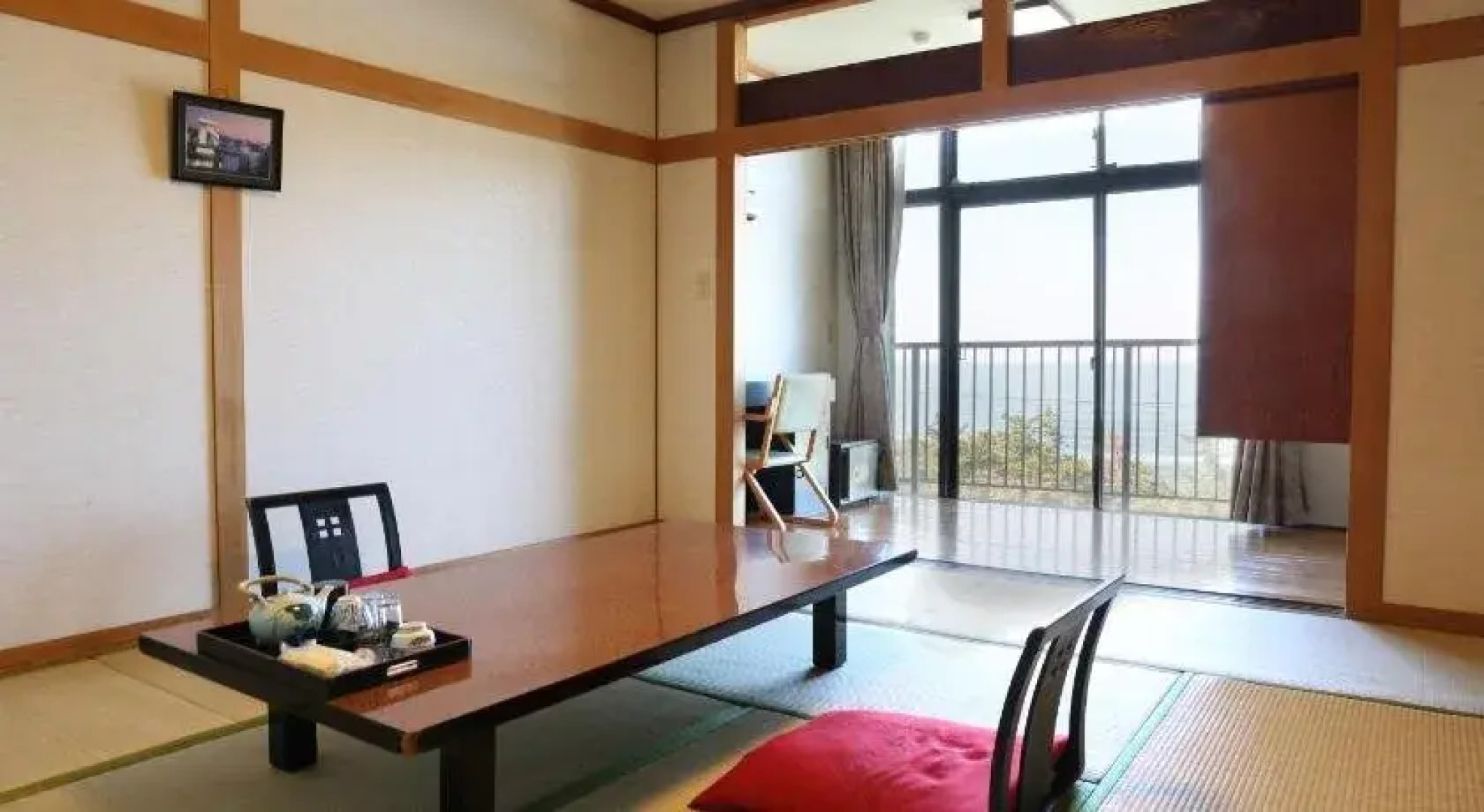 Kokumin Shukusha Hibiki