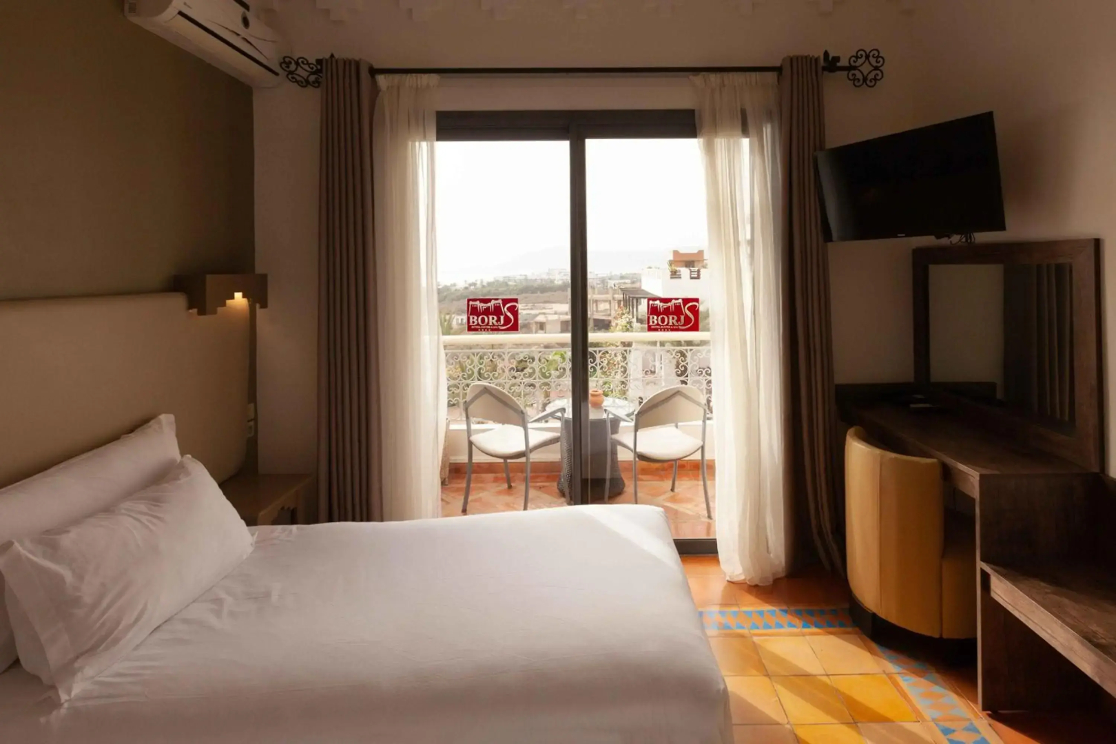Borjs Hotel Suites & Spa