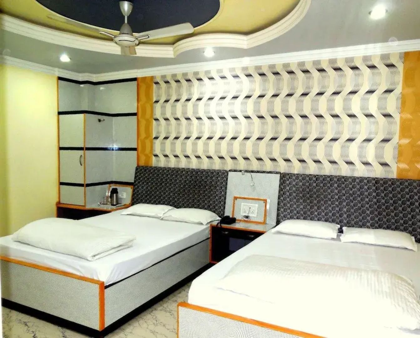 Hotel Samrat