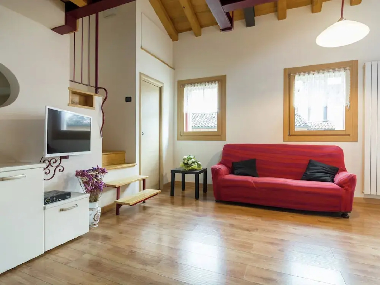 Adorable Apartment in Miane by the Lake