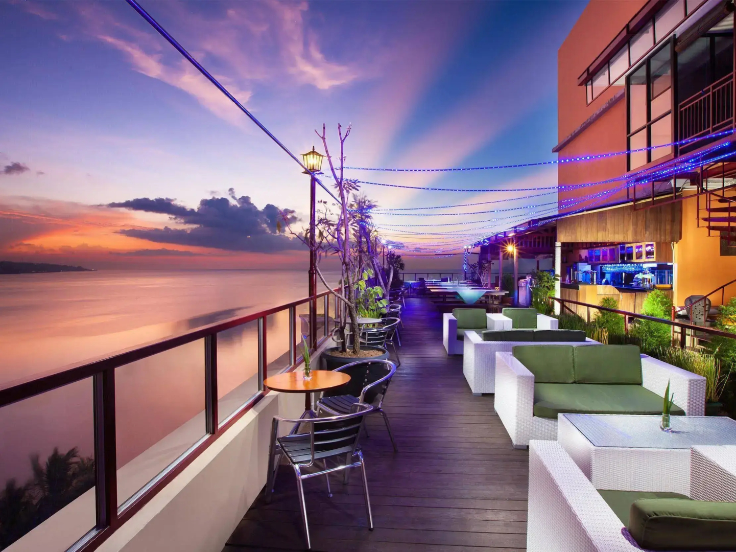 Lion Hotel & Plaza