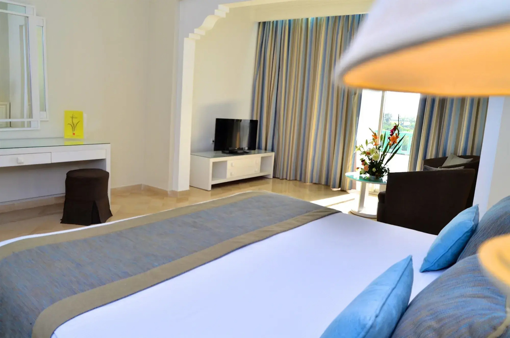 Royal Garden Palace (Families and Couples)