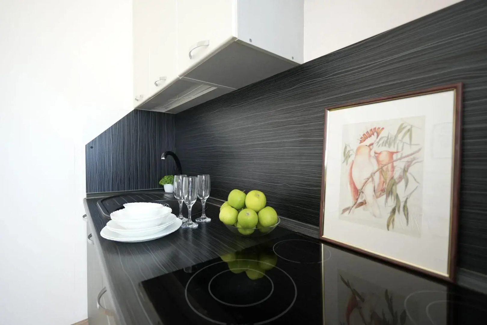 Пять звезд на Омской 23