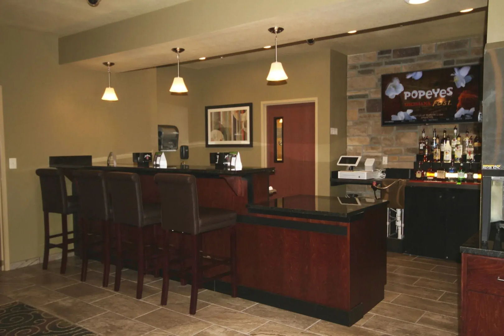 Cobblestone Hotel & Suites – Devils Lake