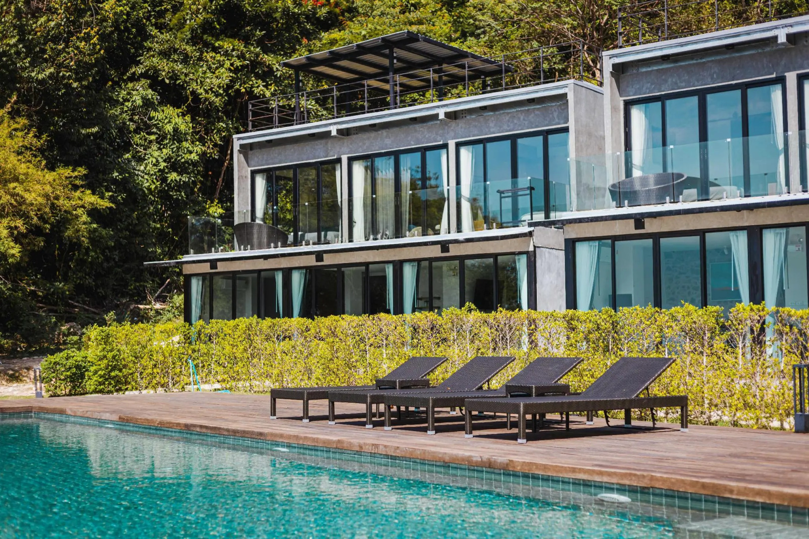 Anatta The Cliff House