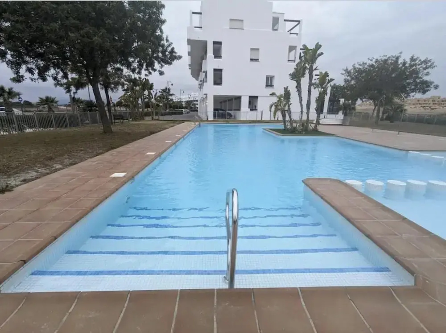 Stylish 2-bed Apartment Overlooking the Fairways