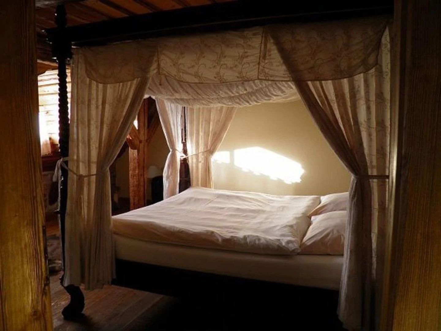 Dvůr Olšiny -Hotel and Horse-riding