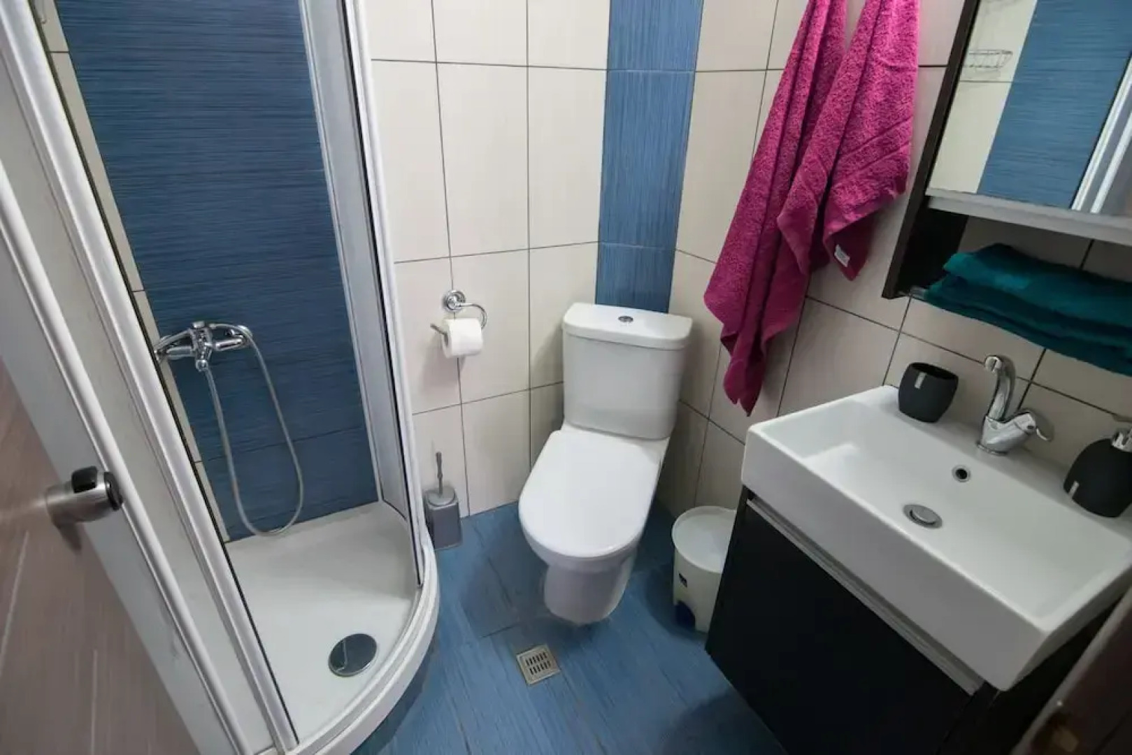 Avra Comfort Rooms- Family