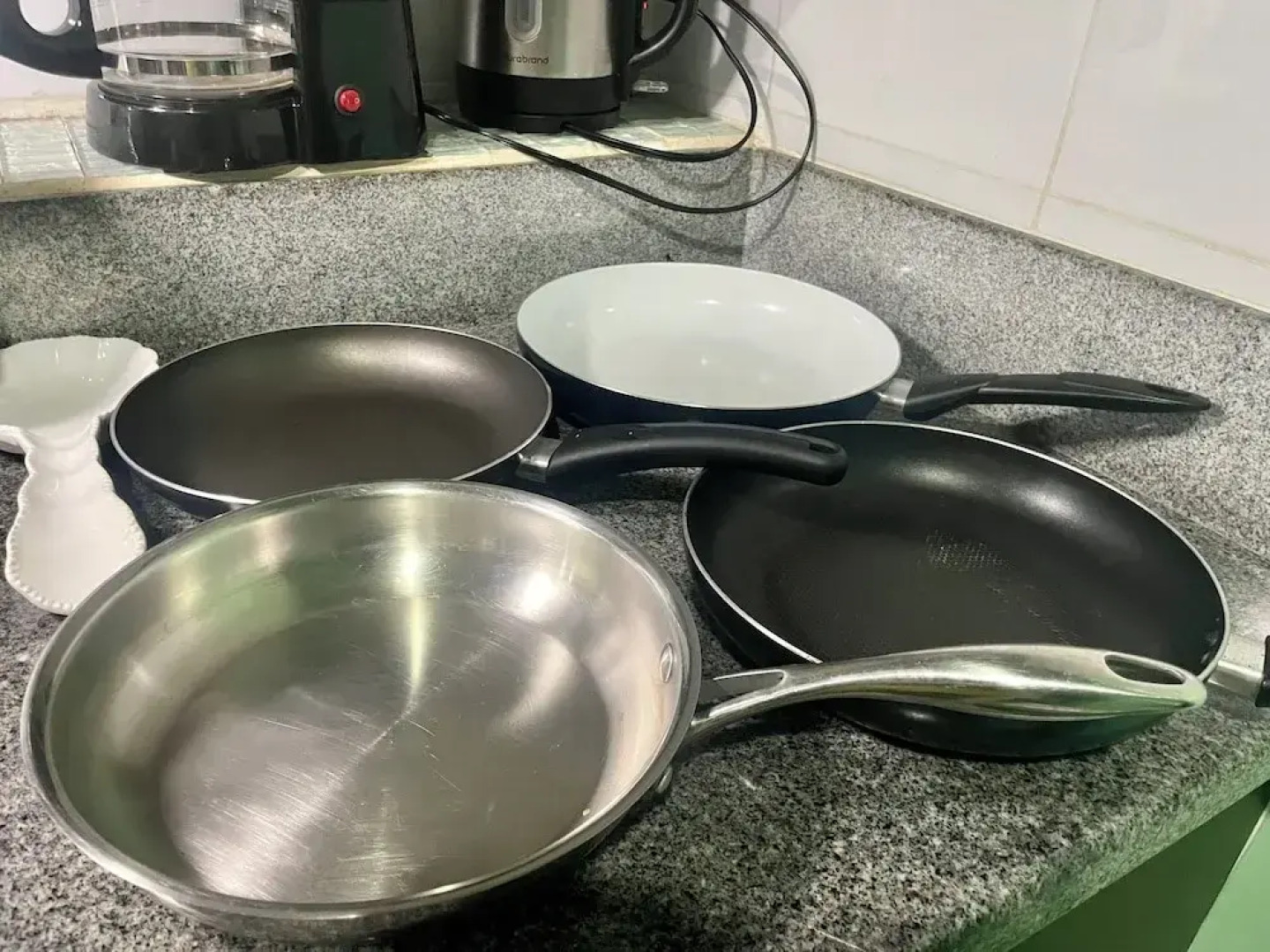 Beautiful Spacious Loft 2 Bedrooms 2 Full Baths 2 car Garage in Downtown