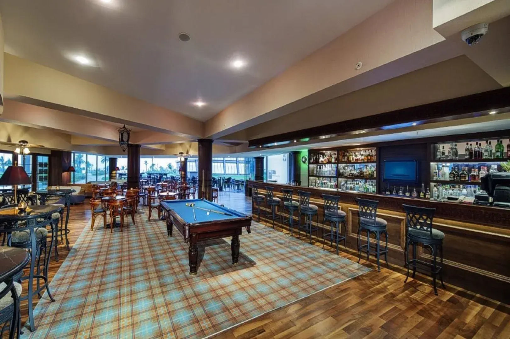 Noah's Ark Deluxe Hotel & Spa