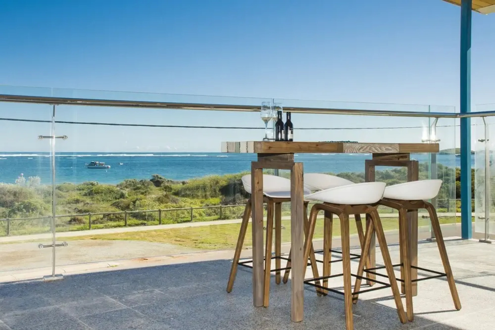 Oceans Up - Luxury Apartment With Ocean Views