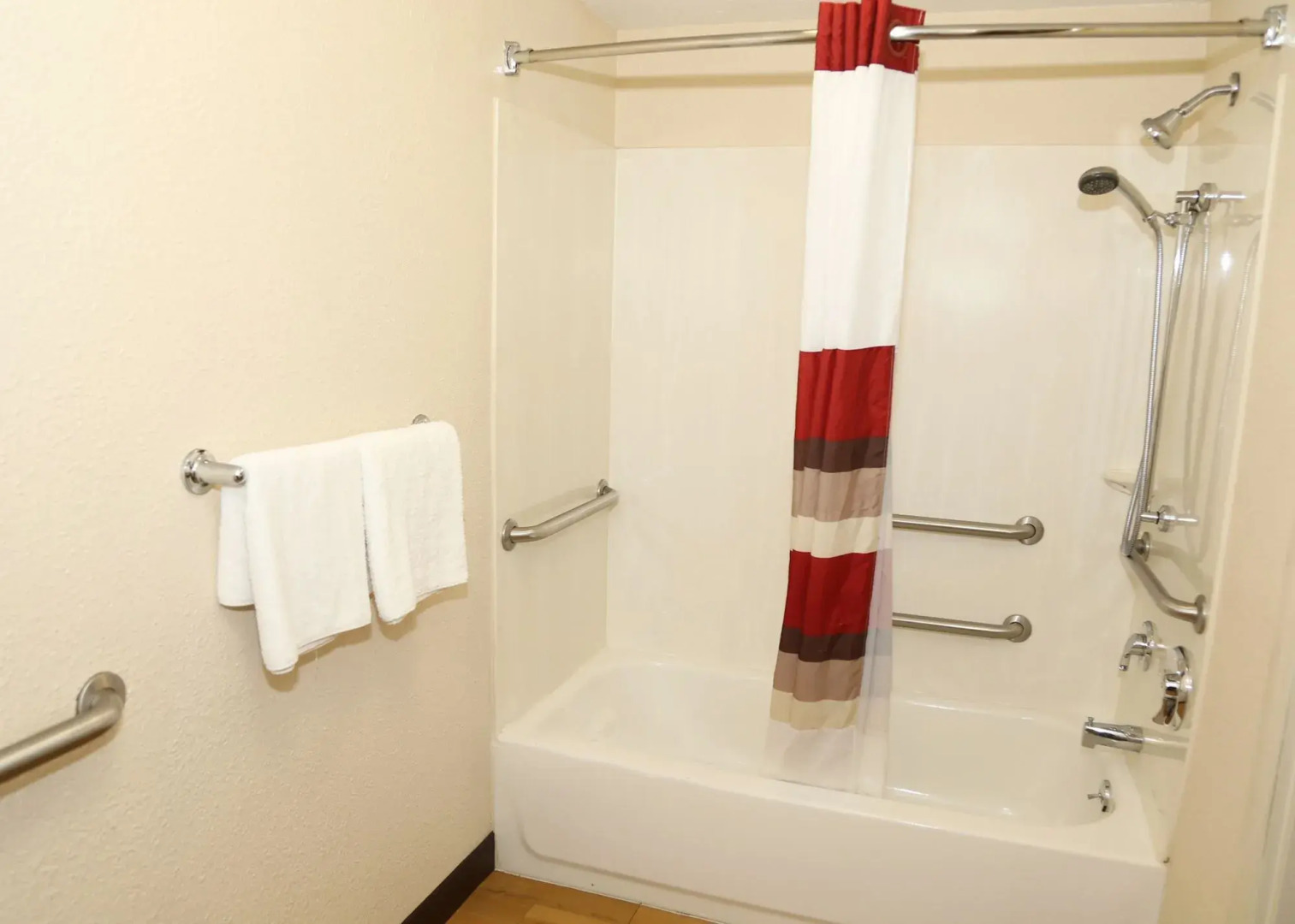 Red Roof Inn Enfield