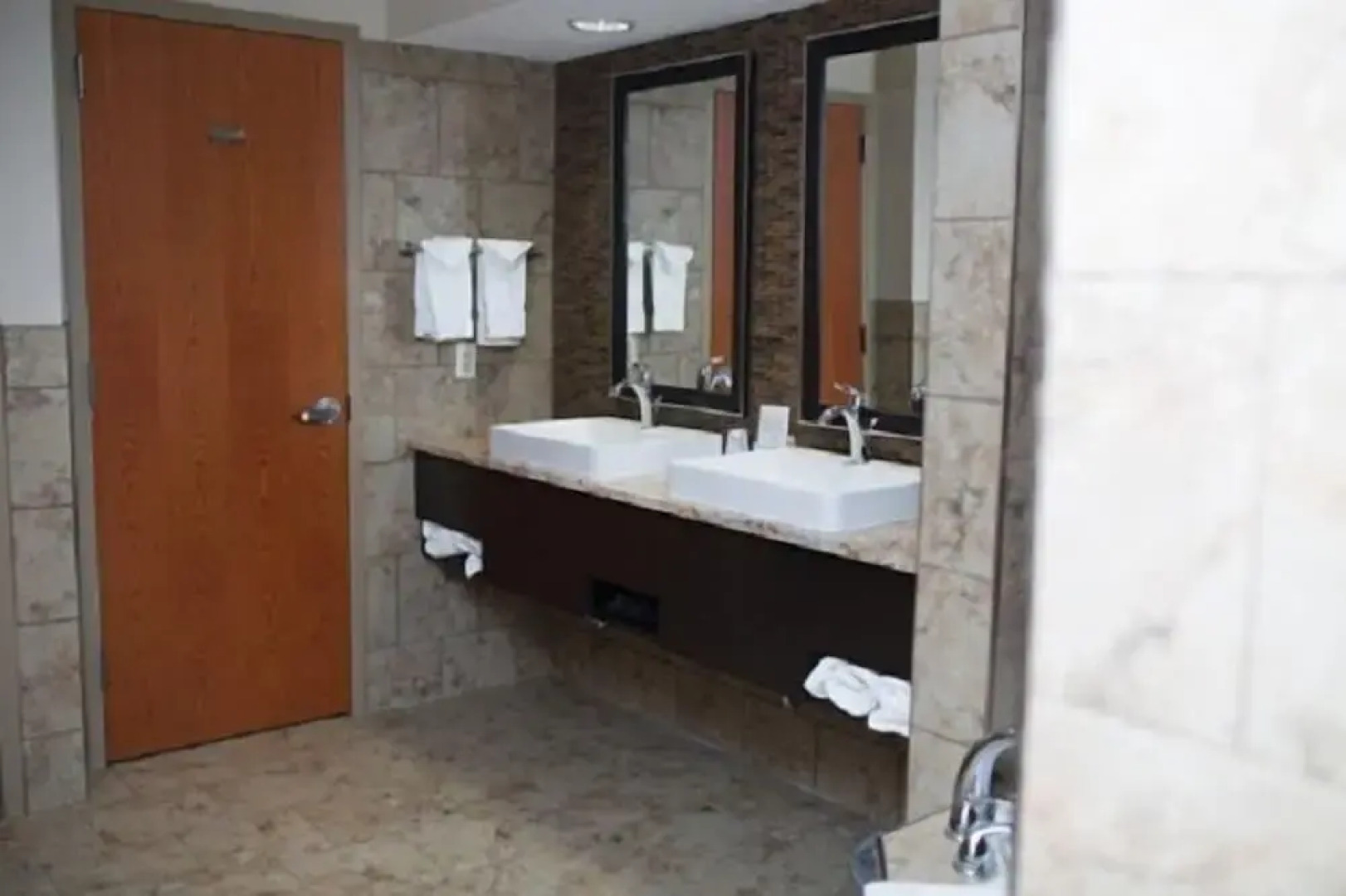 Royal River Casino and Hotel