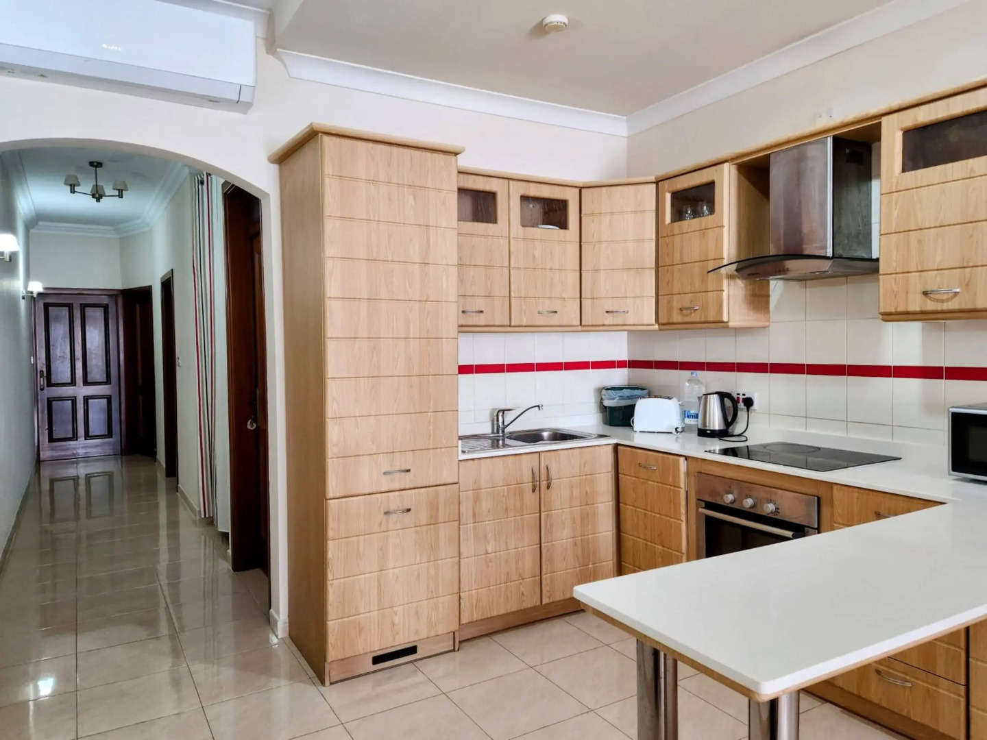 Seafront Apartment - Wifi - Sleeps 5 - Fl2