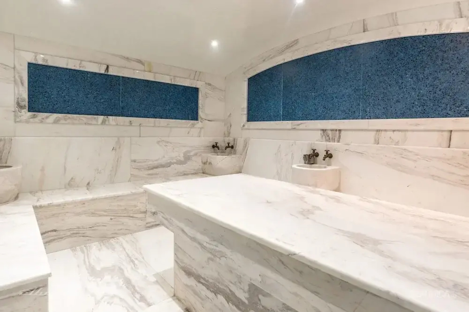 103 Degrees Hotel & SPA