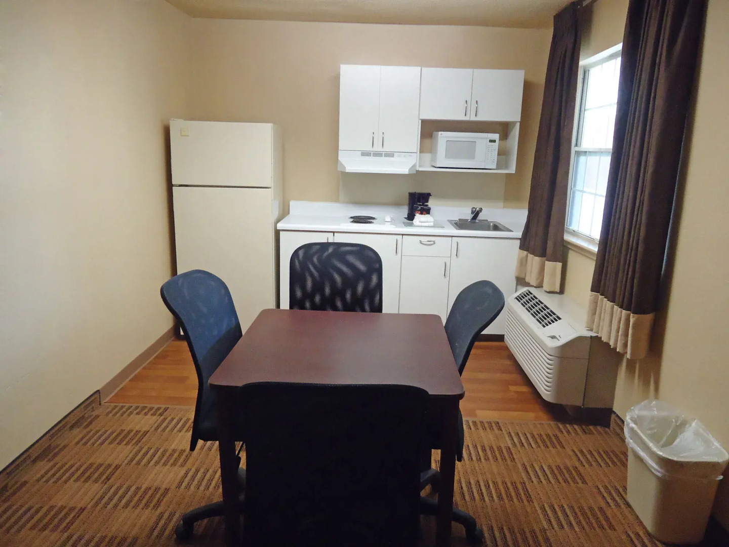 Extended Stay America Suites Greensboro Big Tree Way