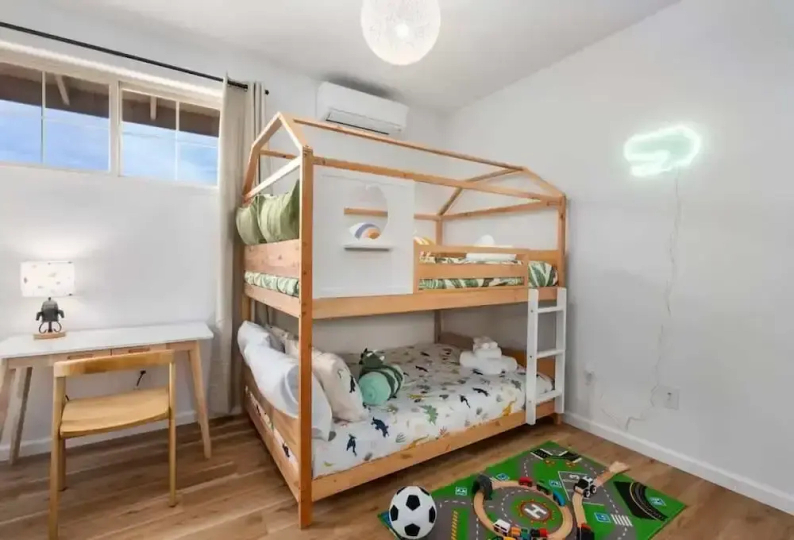 Marbella Lane Nohea Stylish Home Makaha