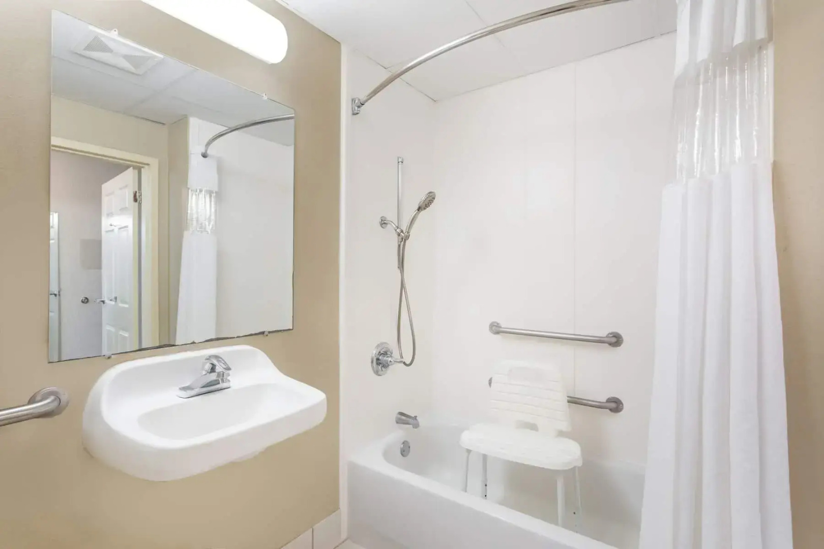 Wingate by Wyndham Savannah Gateway