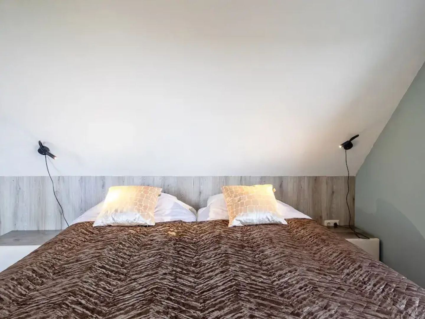 Holiday Home Near Dunes With Wellness Garden