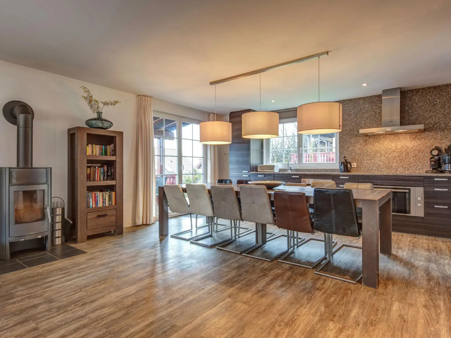 Luxury Villa with Fireplace near Reservoir in Nordeifel