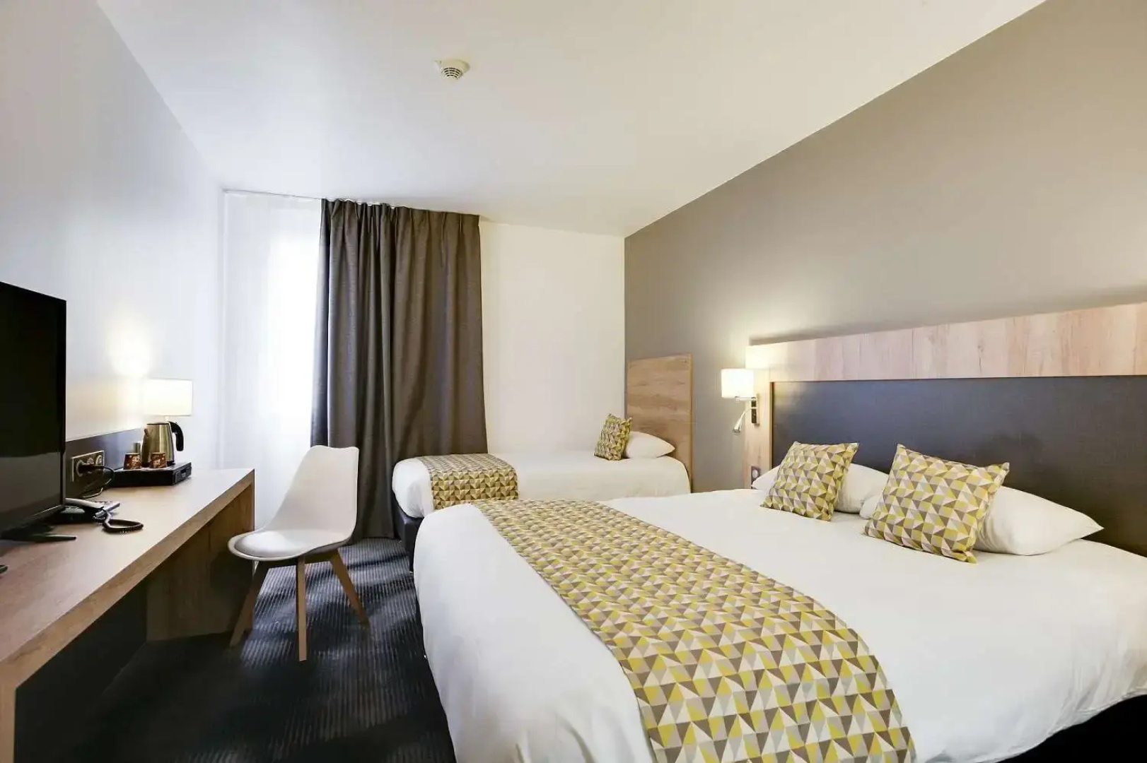 Brit Hotel Confort Loches