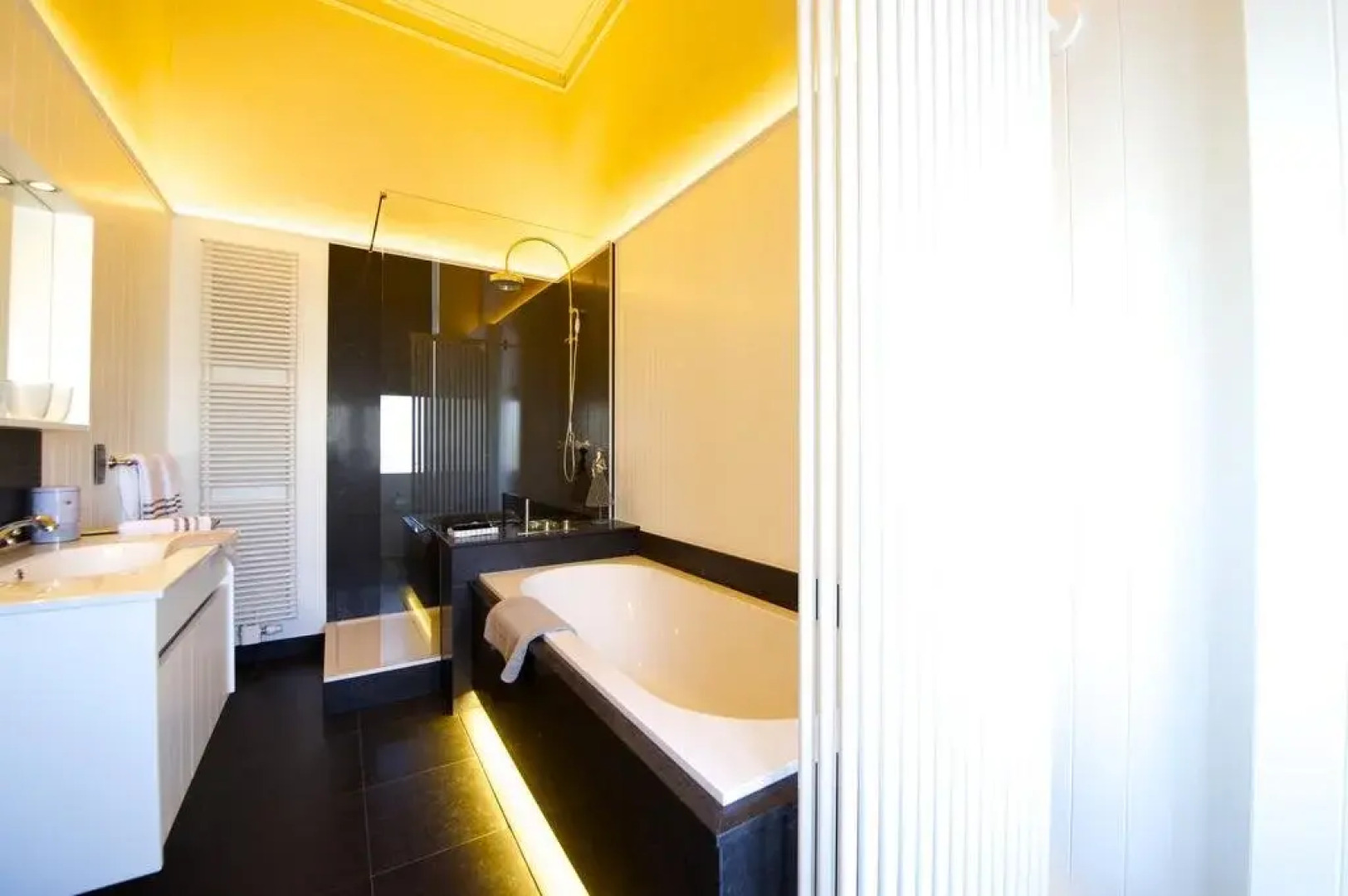 Le Petit Chateau Vaartdijk