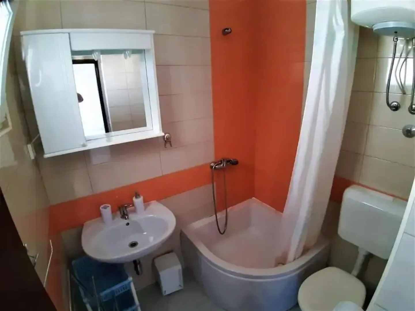 Room in Guest Room - Guesthouse Raffaello