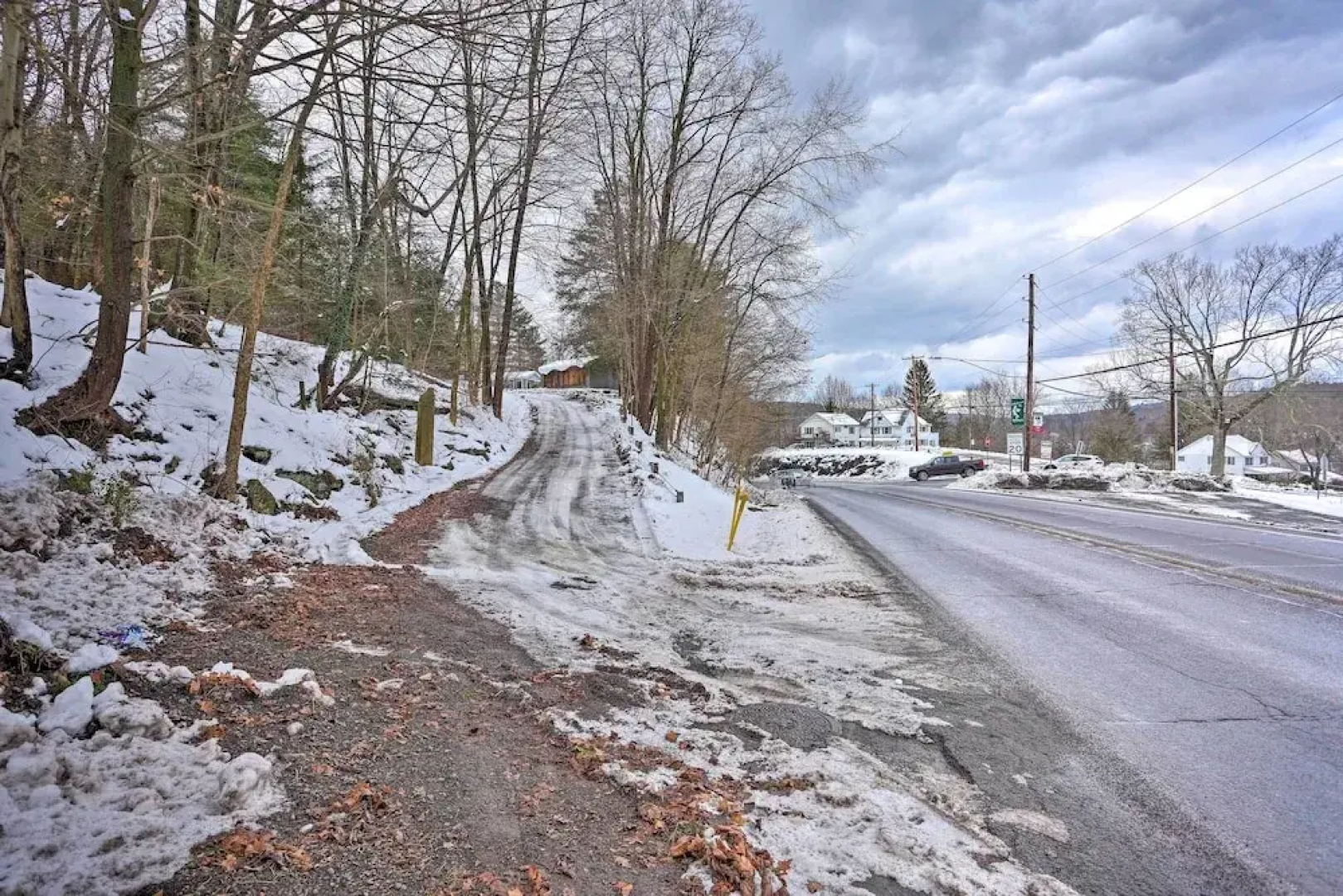 1 Mi to Lake Wallenpaupack: Spacious Poconos Villa