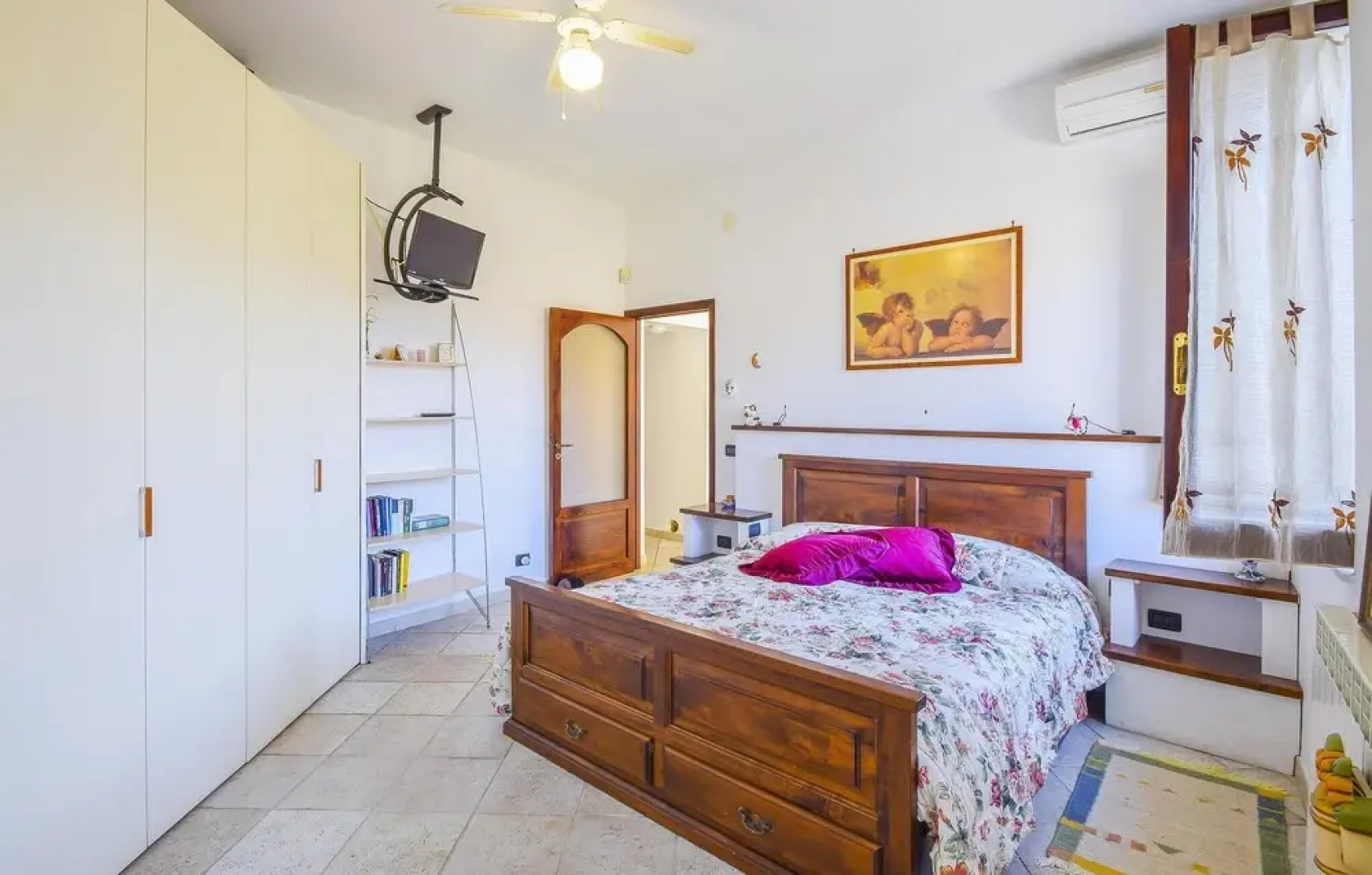 Stunning Home in Vado Ligure With 2 Bedrooms and Wifi