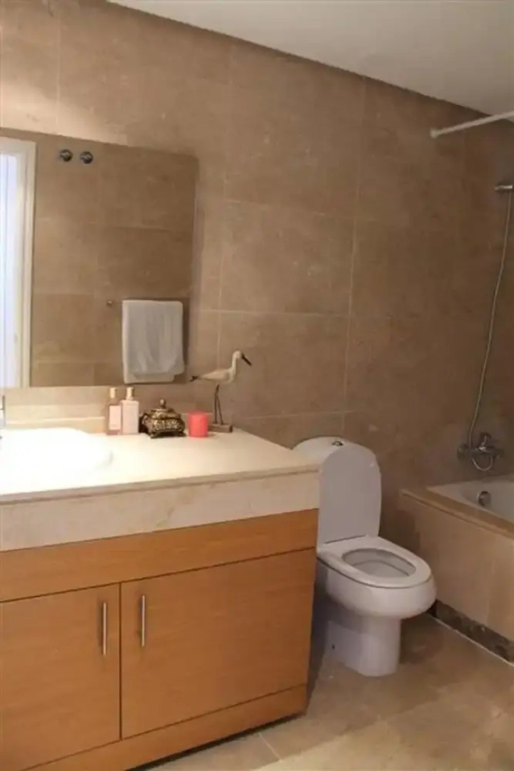 Luxury 2 Bed Penthouse Apt With 5 Swimming Pools