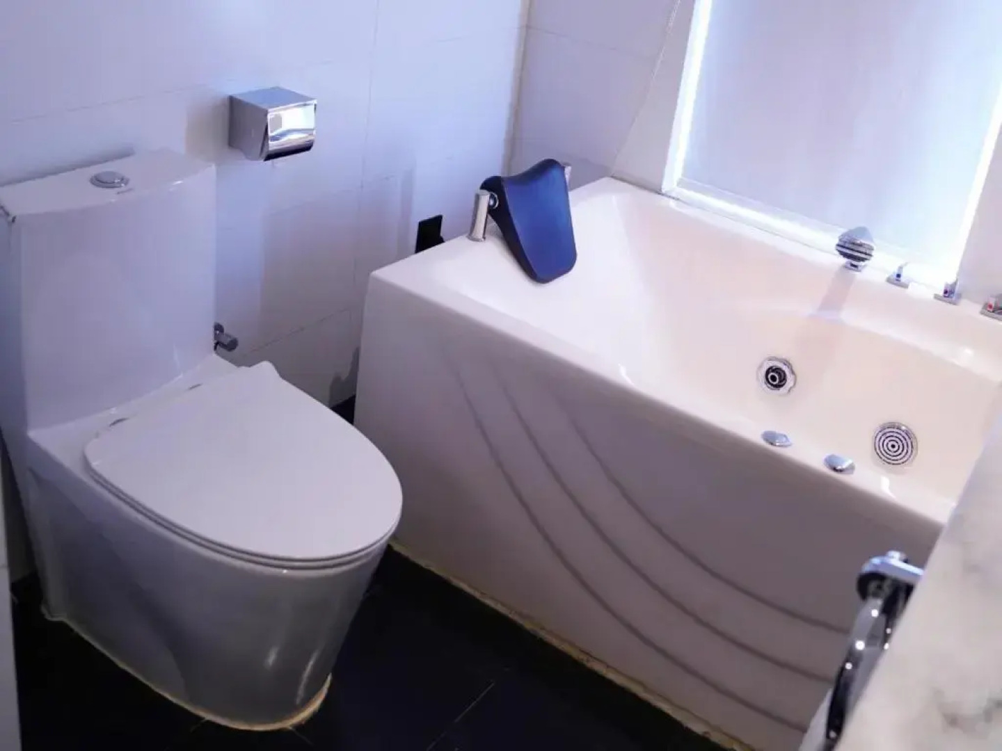 Indigo Heights Hotel & Suites