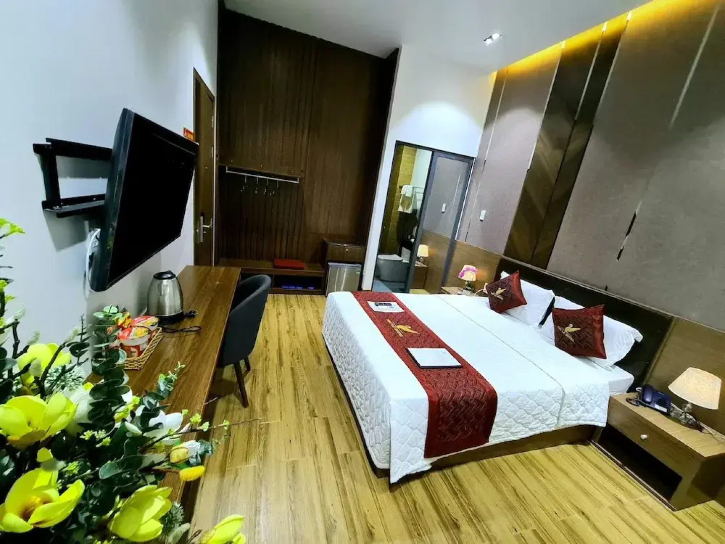 Thu Le Hotel