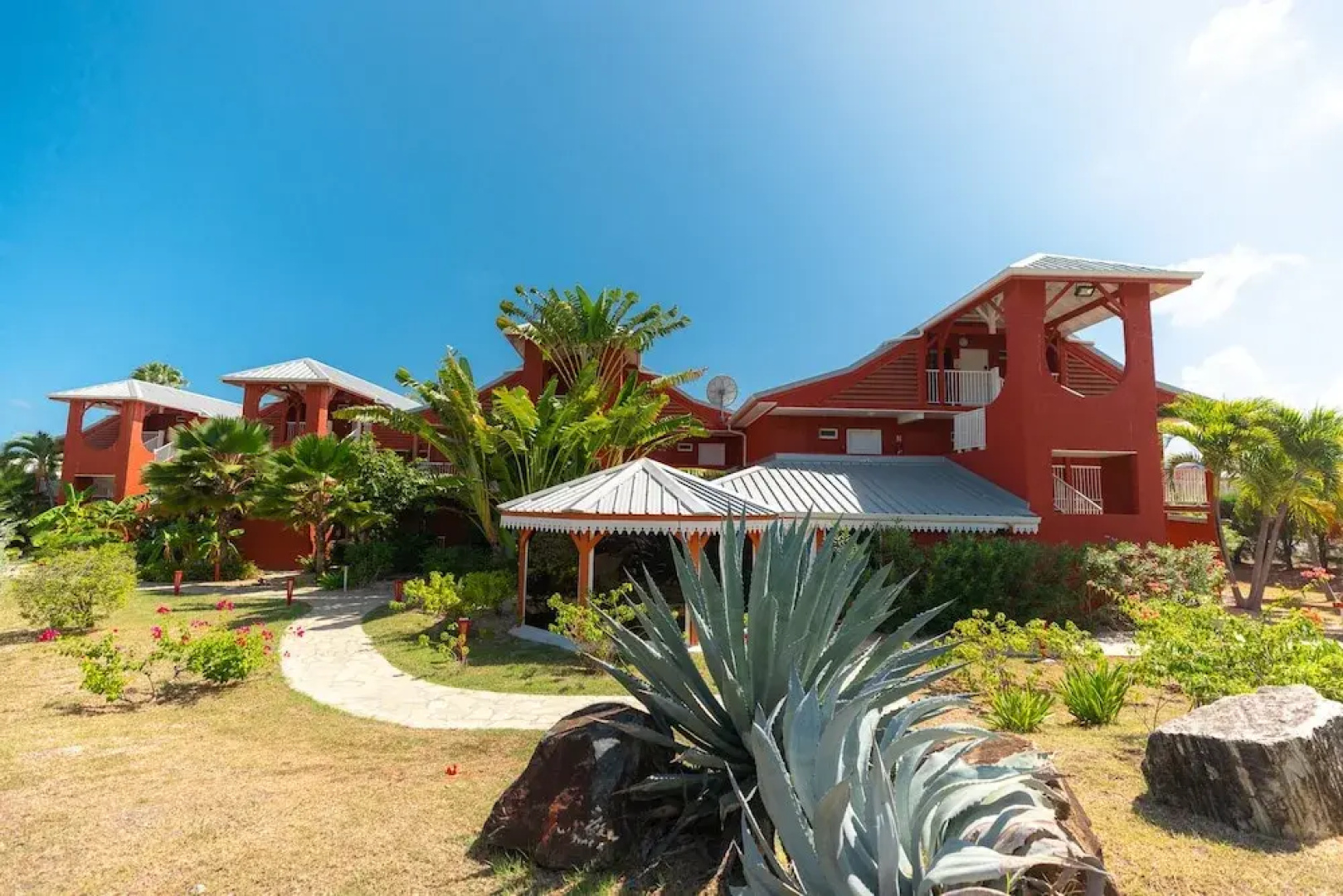 Palm Court Residence & Hotel at Orient Beach