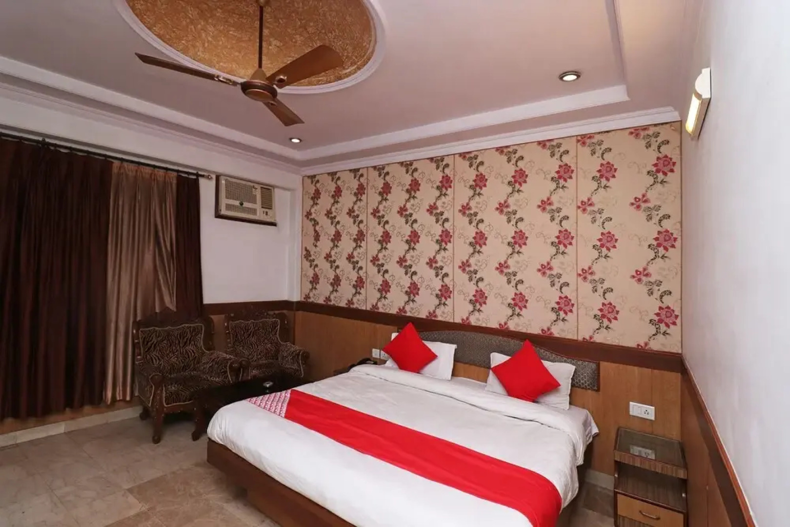 OYO 27878 Highway Inn International