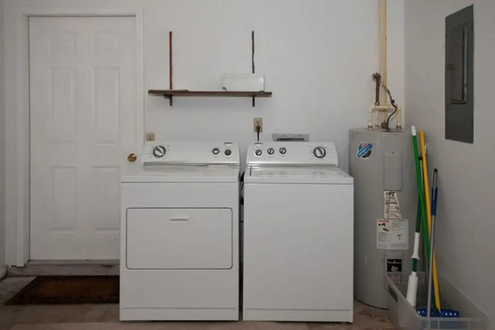 Hollybourne II by Jekyll Realty