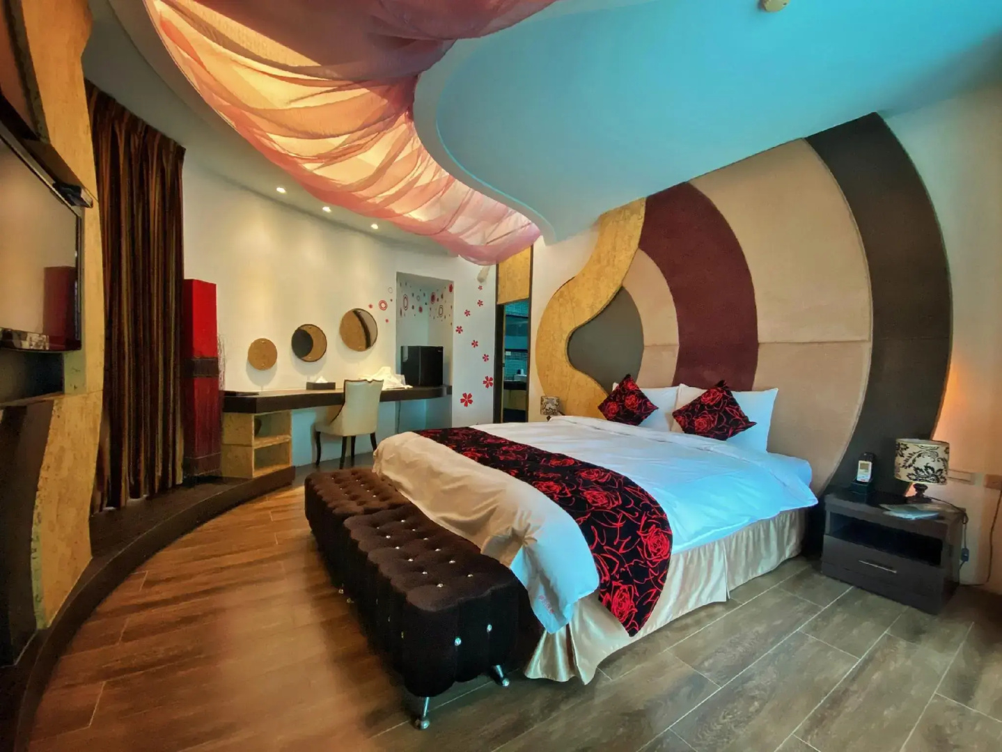 The Domed Tile BB