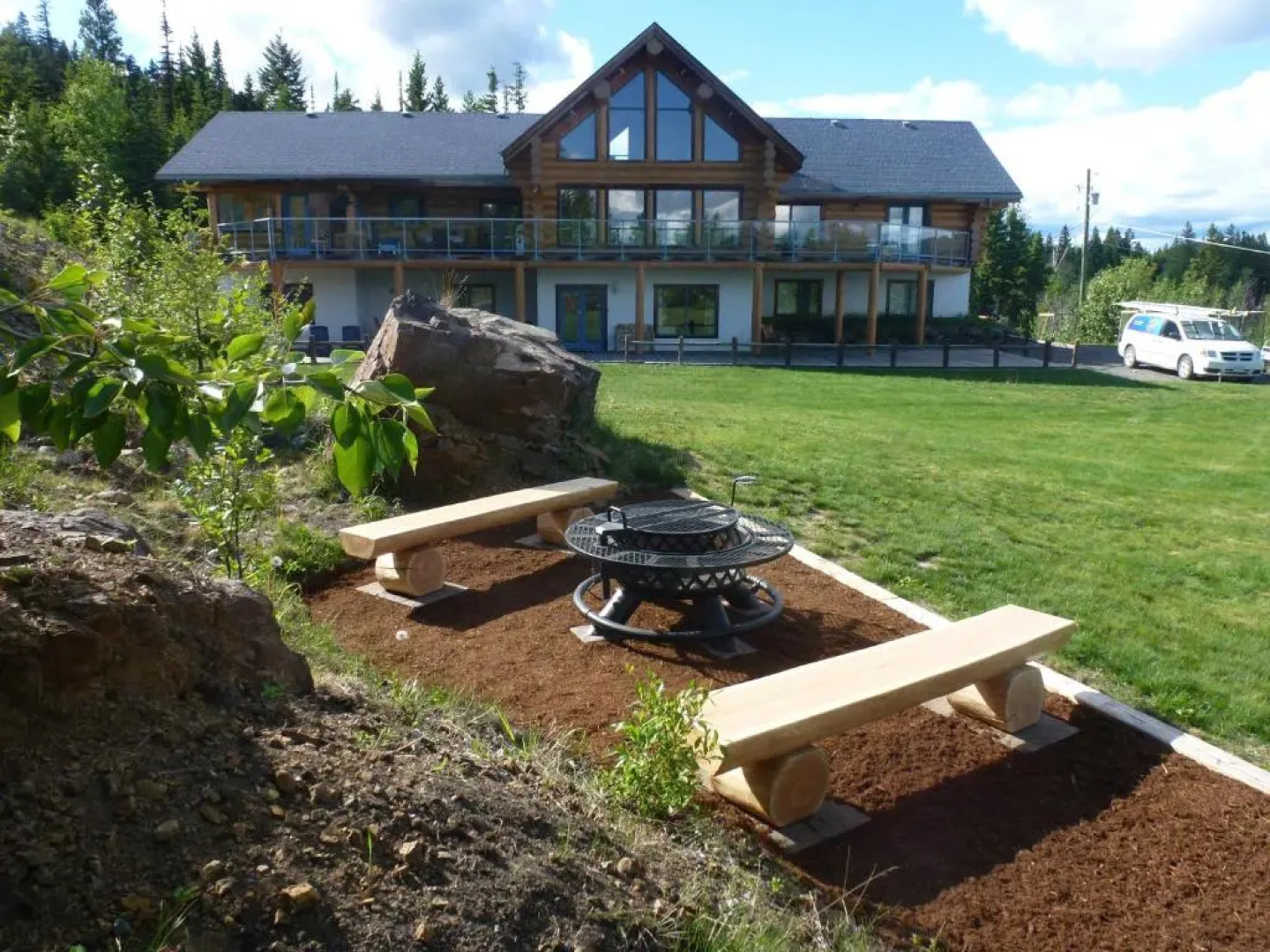 Little Black Bear Lodge/B&B