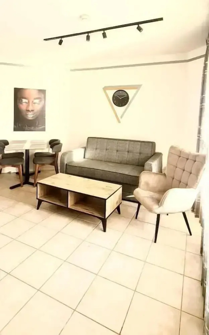 SHaYaSH apartments Leonardo Bat-Yam