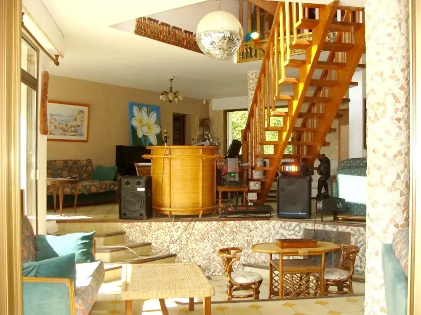 Mansion With 4 Bedrooms in Courtenay, With Wonderful Lake View, Enclos