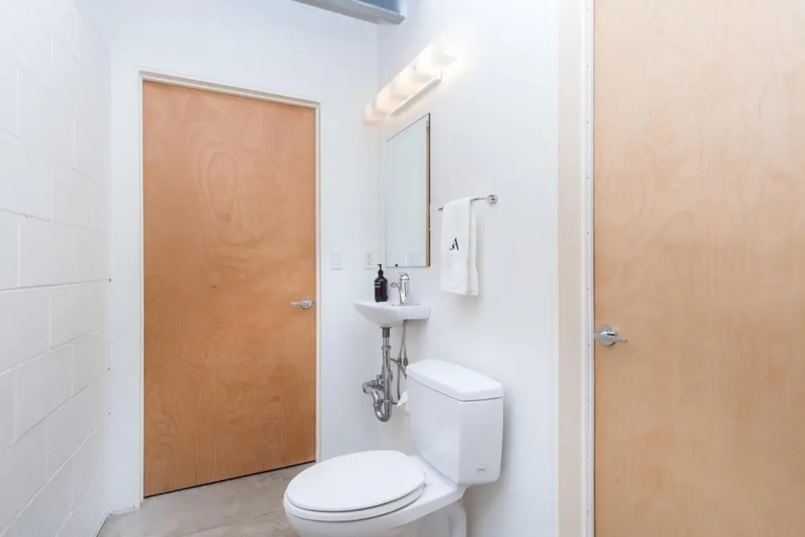 Blue Steel - Ultramodern Architectural Masterpiece w Gorgeous Views