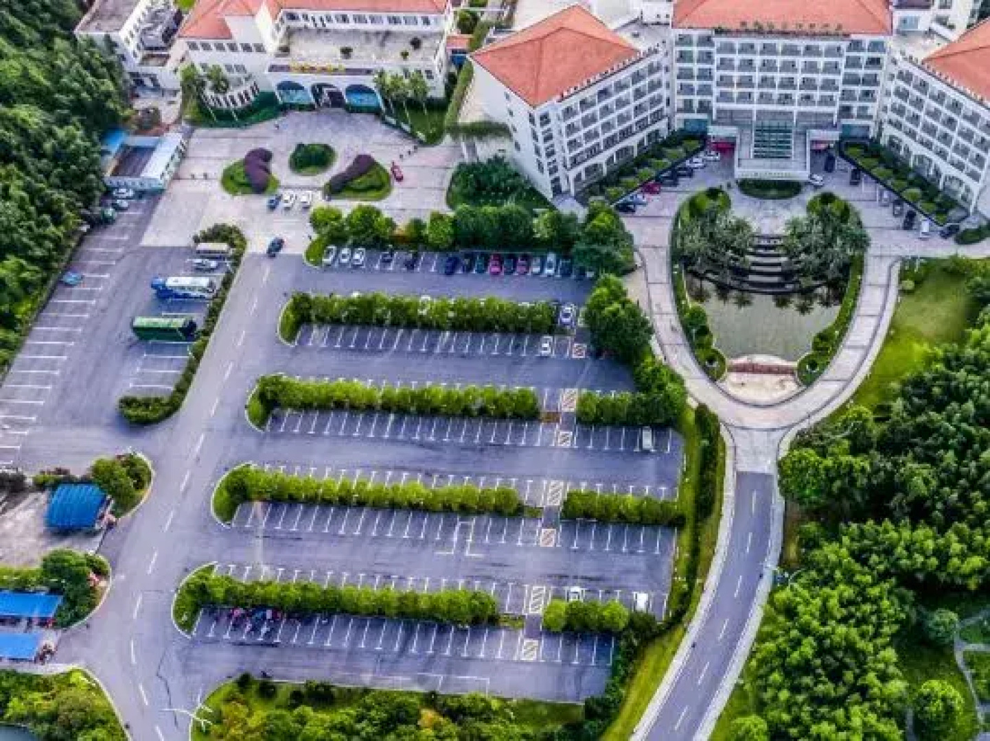 Xihai Hot Spring Holiday Hotel