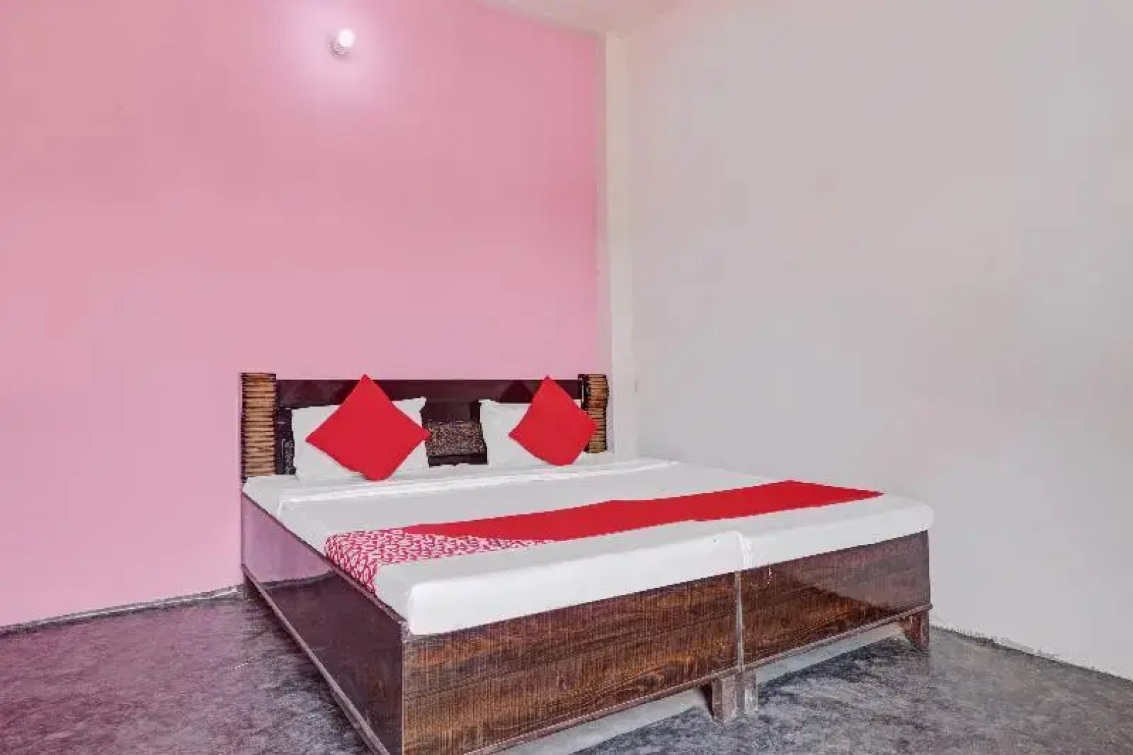 OYO 79466 Vats Tower