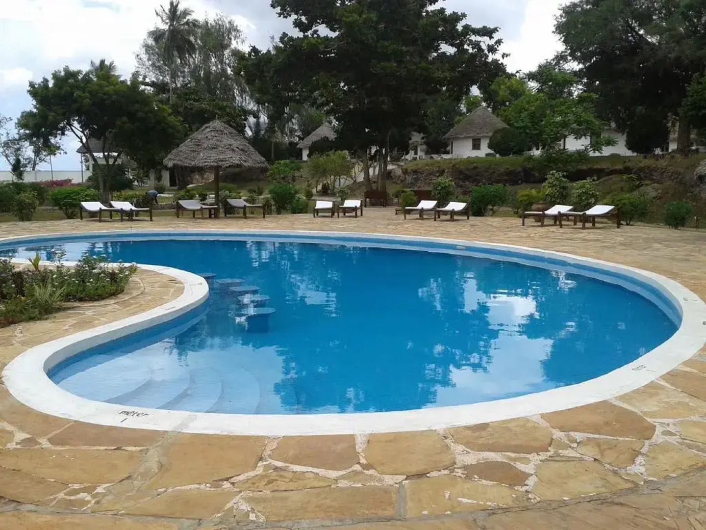 Antonio Beach Hotel and Spa