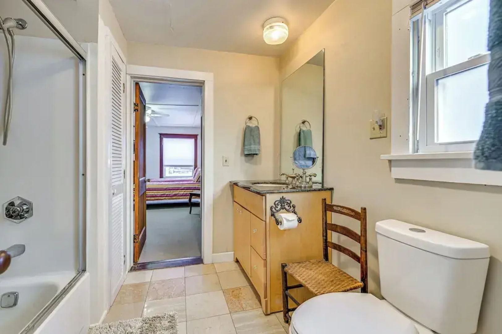 Walk to Town & River: Cozy North Creek Cottage