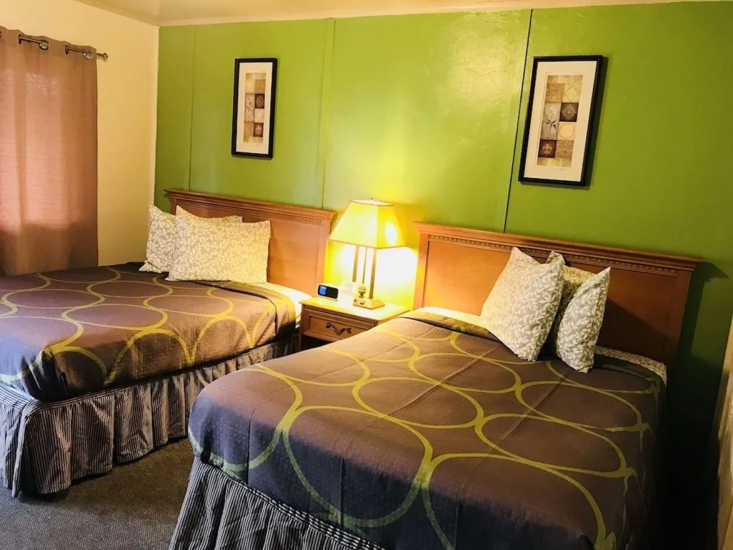 Marinette Inn