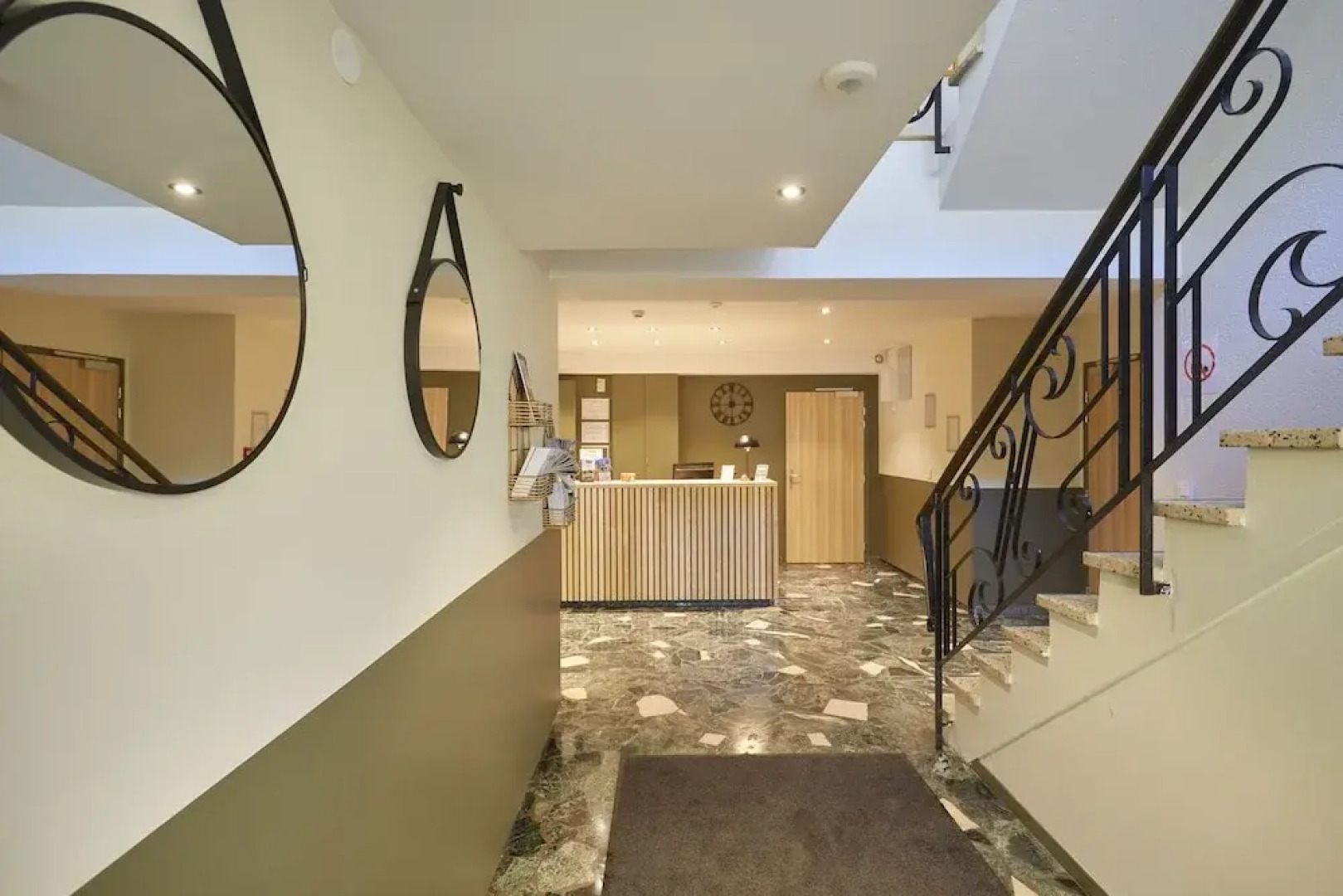 Hôtel Eliova- L'Eau Vive