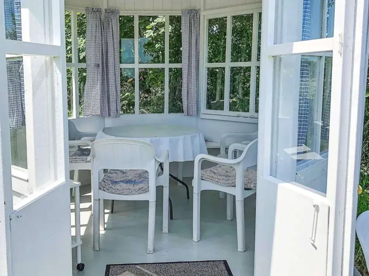 Cozy Holiday Home in Gudhjem near Golf Course