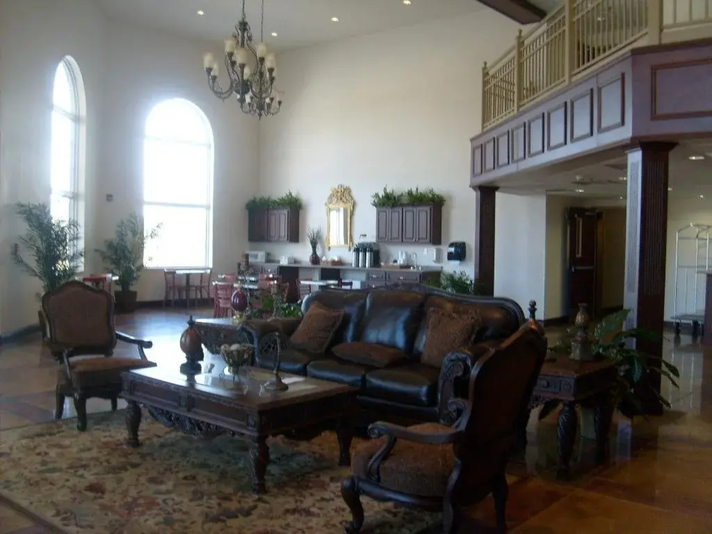 Heritage Inn & Suites