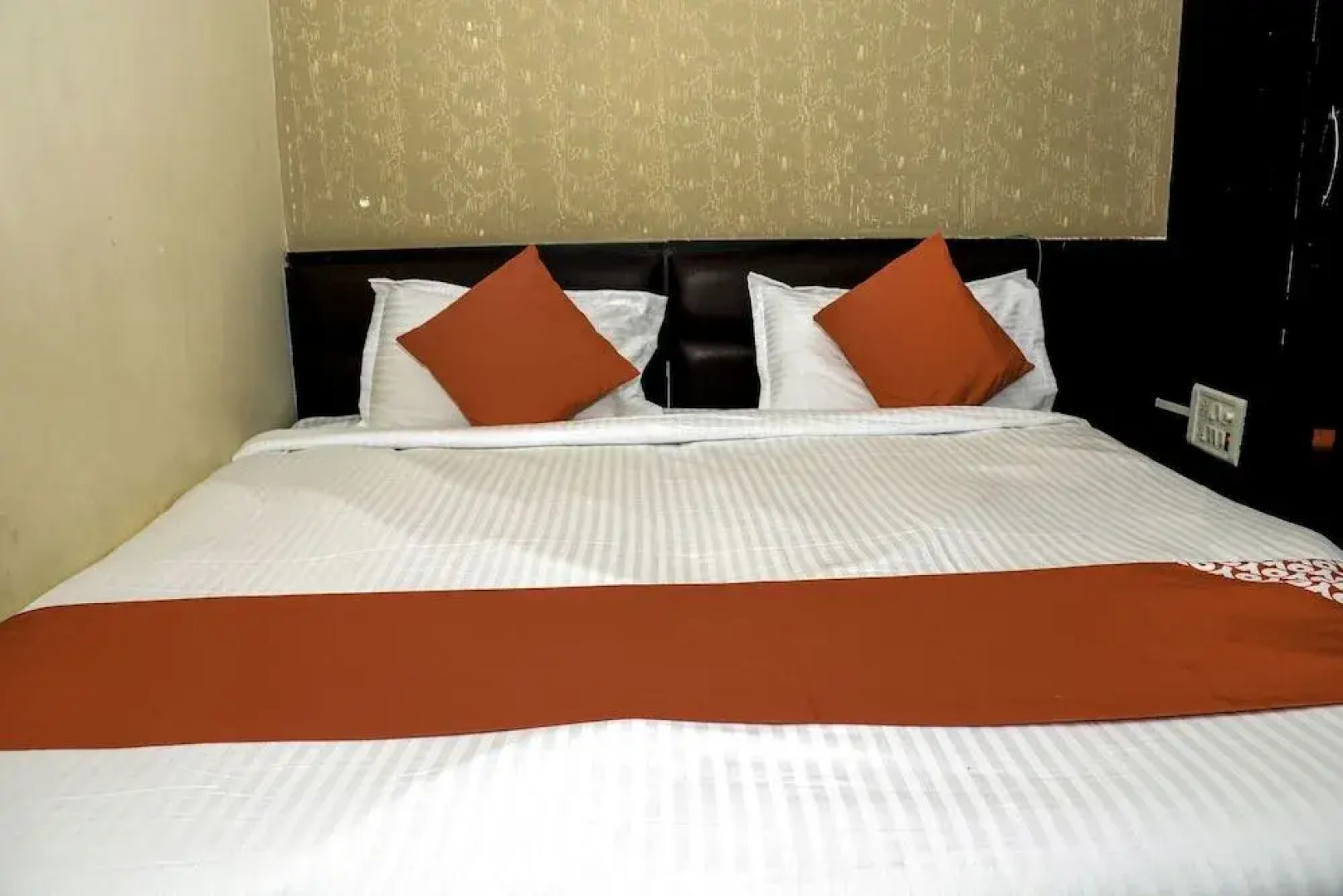 OYO 23178 Hotel Raj Mandir