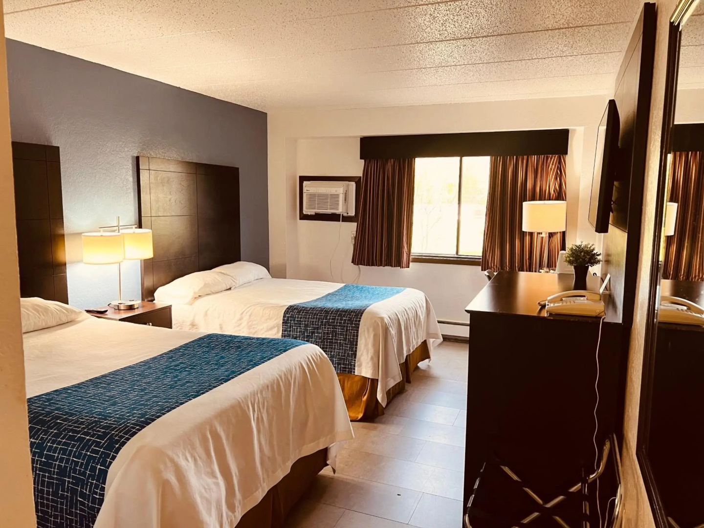 Travelodge by Wyndham Valleyfair Shakopee